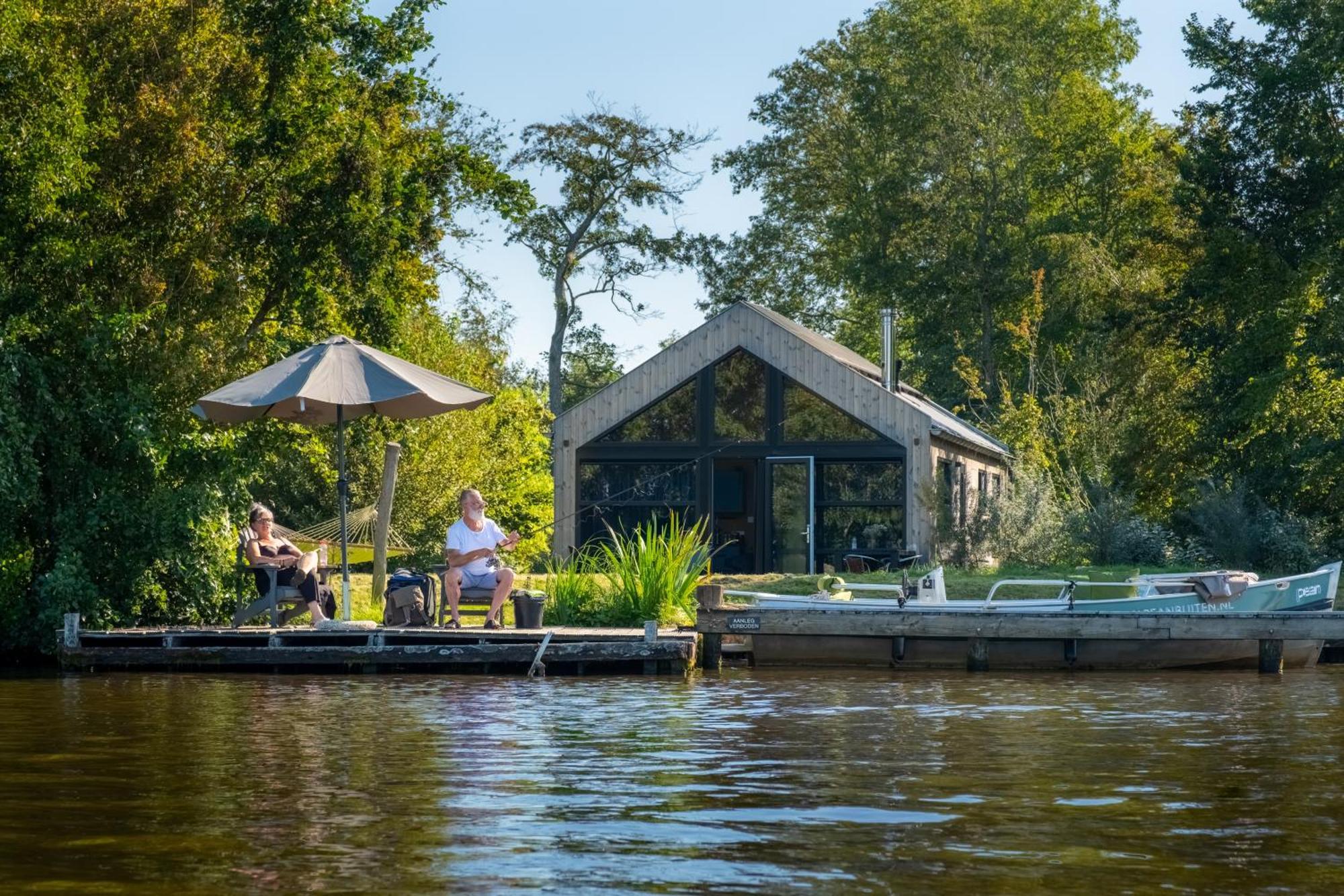 Pean-Buiten Waterlodges Nes  Exterior photo