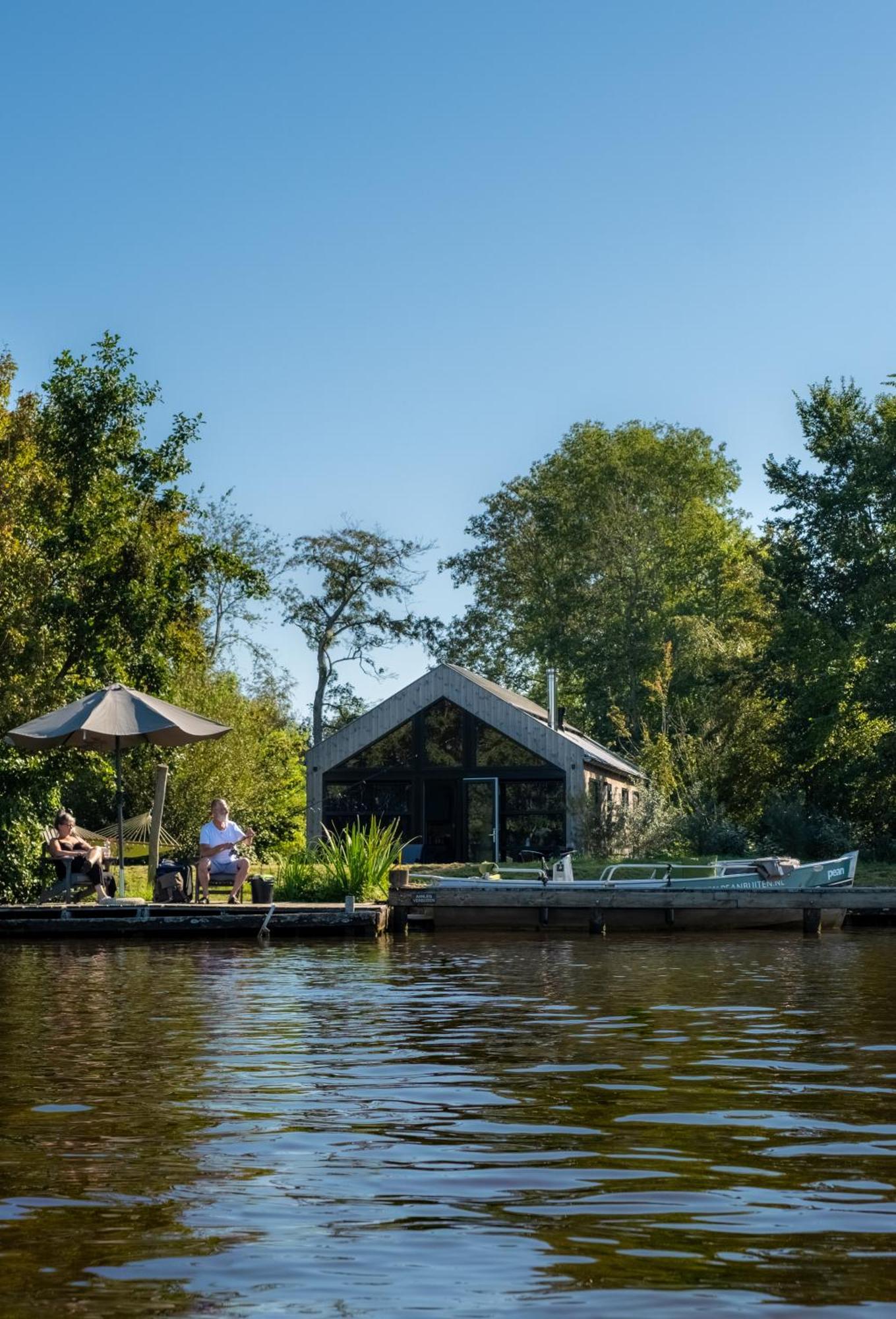 Pean-Buiten Waterlodges Nes  Exterior photo